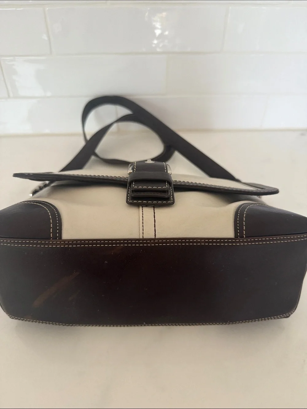Y2K Coach Hampton Flap Two-Tone White and Dark Brown Leather No E0787-F11196 Bag